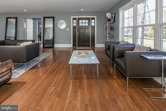 10 TALL TIMBERS DR, Princeton, NJ 08540