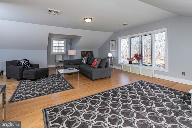 10 TALL TIMBERS DR, Princeton, NJ 08540