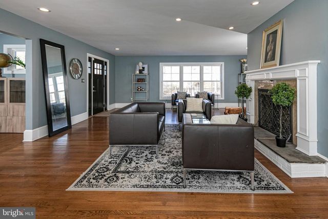 10 TALL TIMBERS DR, Princeton, NJ 08540