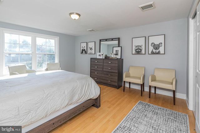 10 TALL TIMBERS DR, Princeton, NJ 08540