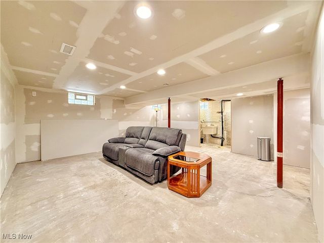 2470 Stiegler Road, Valley City, OH 44280