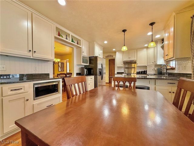 2470 Stiegler Road, Valley City, OH 44280