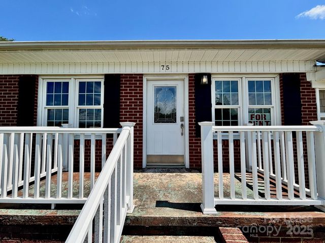 75 Rink Dam Road, Hickory, NC 28601