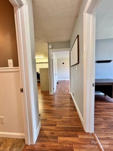 75 Rink Dam Road, Hickory, NC 28601