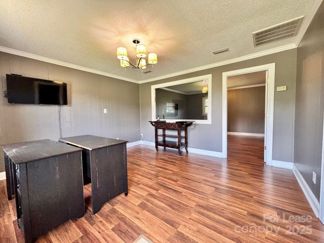 75 Rink Dam Road, Hickory, NC 28601