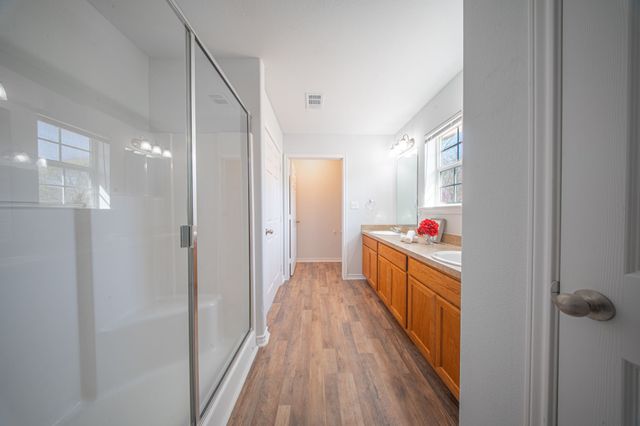 121 N Washburn Road, Bells, TX 75414