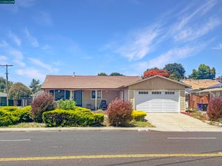 2838 Tara Hills Dr, San Pablo, CA 94806