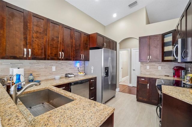1817 WOOD BEND STREET, Tarpon Springs, FL 34689