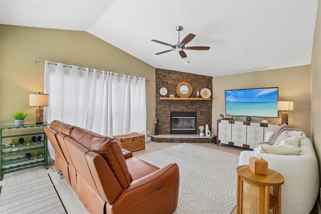 1817 WOOD BEND STREET, Tarpon Springs, FL 34689
