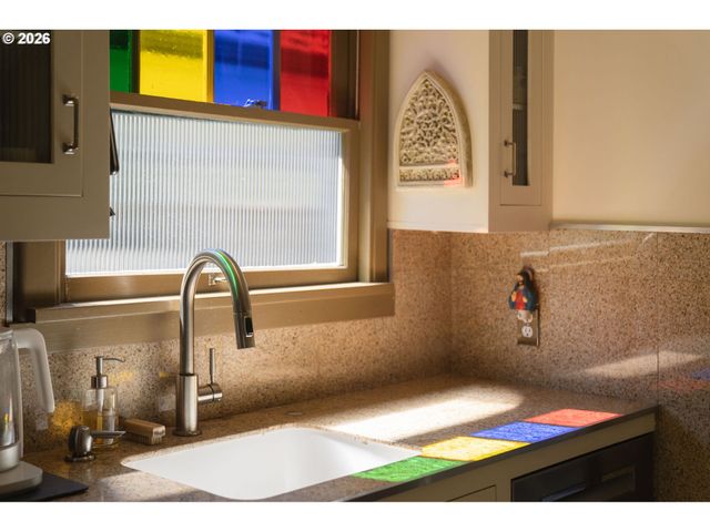 6421 N MISSISSIPPI Ave, Portland, OR 97217