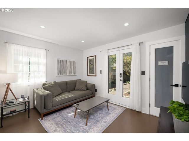 6421 N MISSISSIPPI Ave, Portland, OR 97217