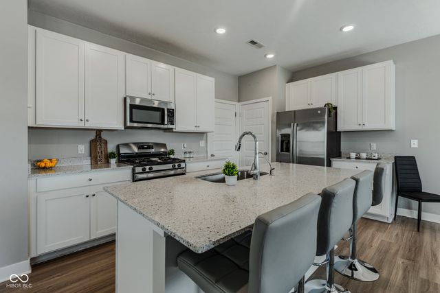 144 Bluestem Lane, Whiteland, IN 46184