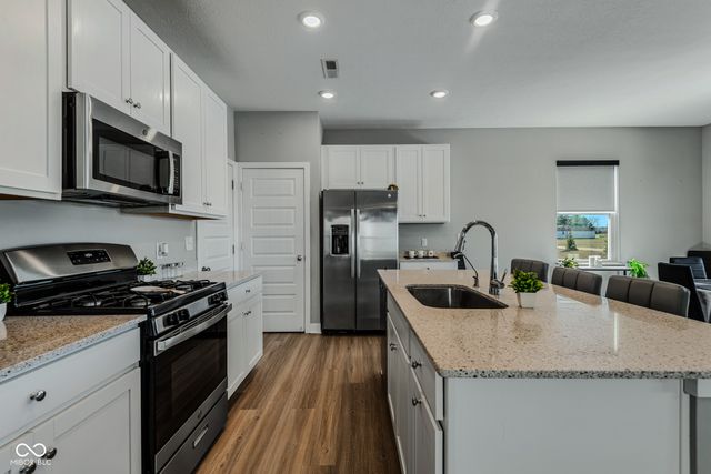 144 Bluestem Lane, Whiteland, IN 46184