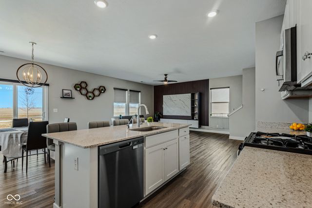 144 Bluestem Lane, Whiteland, IN 46184