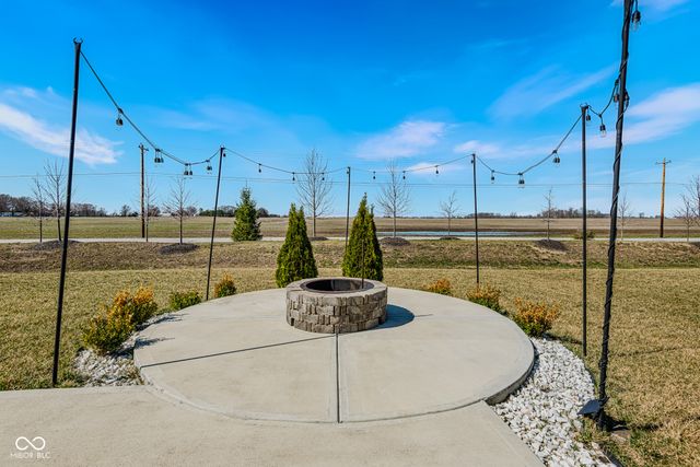 144 Bluestem Lane, Whiteland, IN 46184