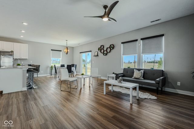 144 Bluestem Lane, Whiteland, IN 46184