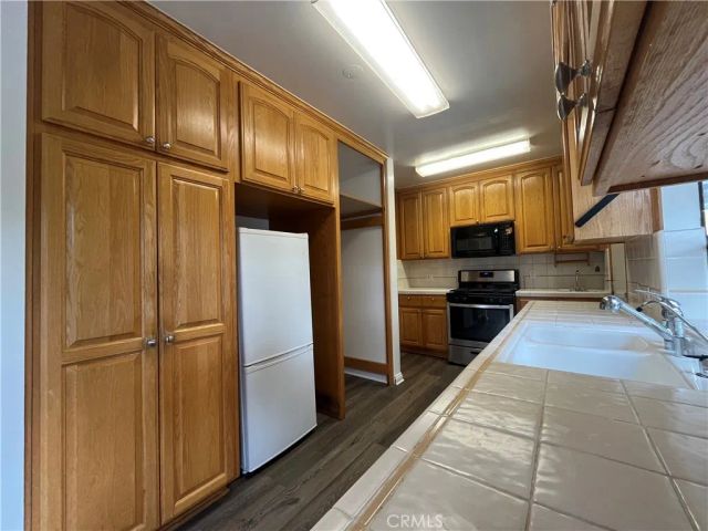 18029 Santa Rita Street, Encino, CA 91316