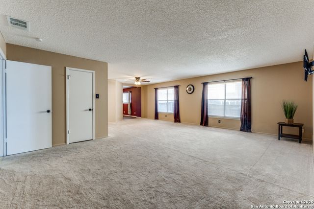 6402 Beech Trail, Converse, TX 78109