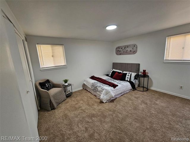 8035 Donna Street, Westland, MI 48185