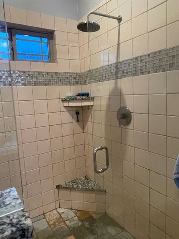 225 S Overlook Drive, Red Oak, TX 75154