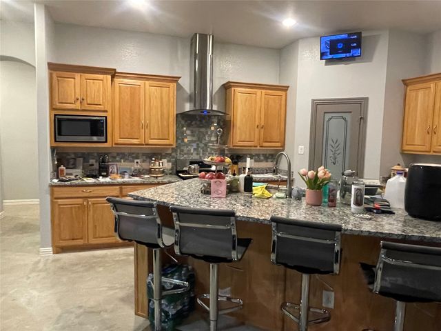 225 S Overlook Drive, Red Oak, TX 75154