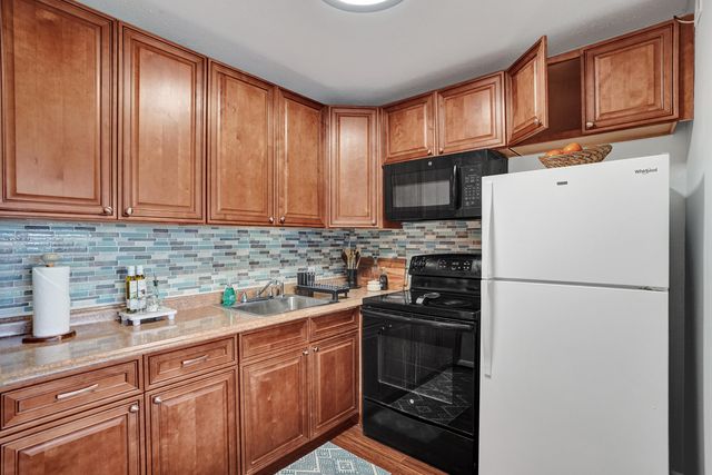 566 FANSHAW N, Boca Raton, FL 33434