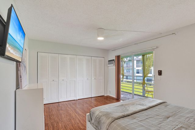 566 FANSHAW N, Boca Raton, FL 33434