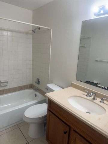 5915 NW 23RD TERRACE, Gainesville, FL 32653