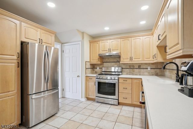 84 Westland Rd, Cedar Grove Twp., NJ 07009