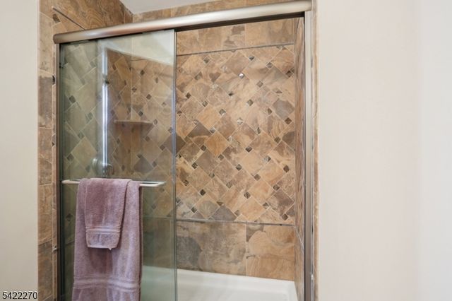 84 Westland Rd, Cedar Grove Twp., NJ 07009