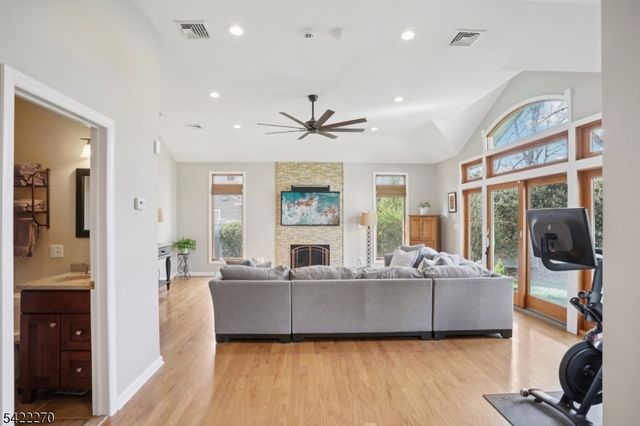 84 Westland Rd, Cedar Grove Twp., NJ 07009