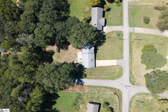 201 Knollview Drive, Greenville, SC 29611