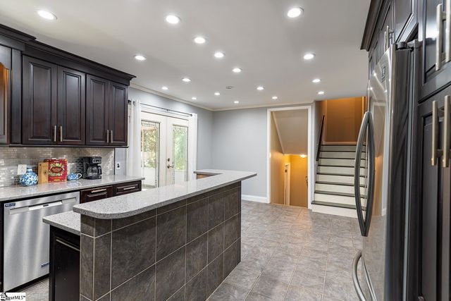 201 Knollview Drive, Greenville, SC 29611