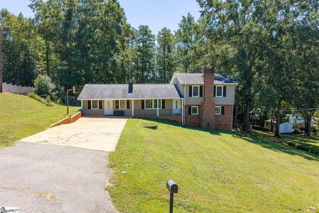201 Knollview Drive, Greenville, SC 29611