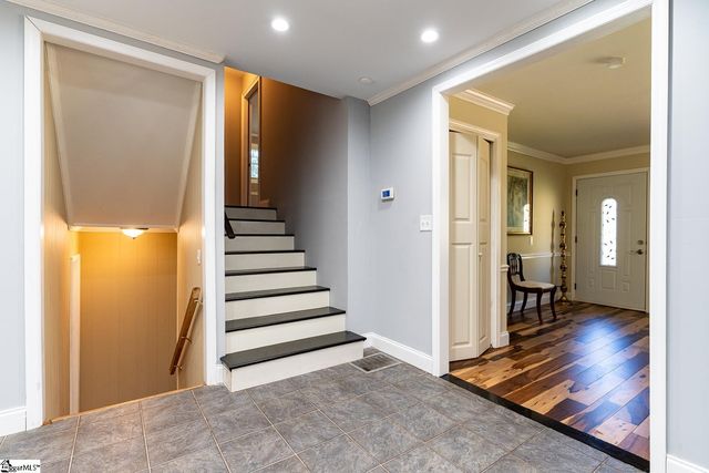 201 Knollview Drive, Greenville, SC 29611