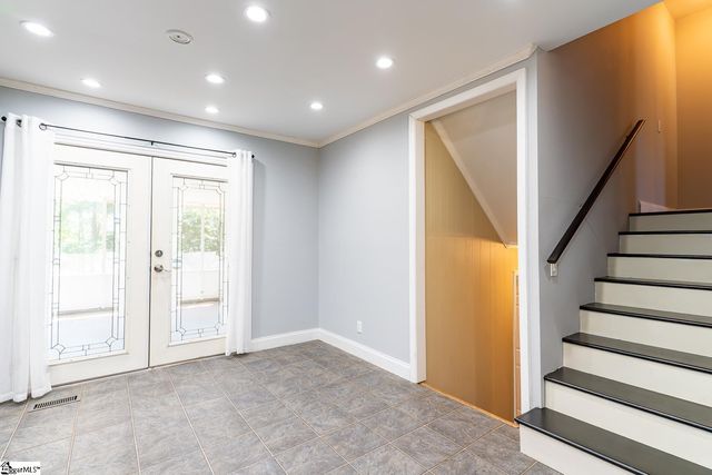 201 Knollview Drive, Greenville, SC 29611