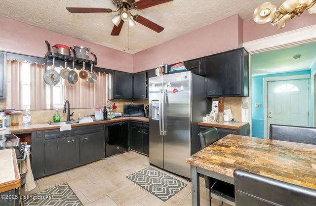 1061 Cecil Ave, Louisville, KY 40211
