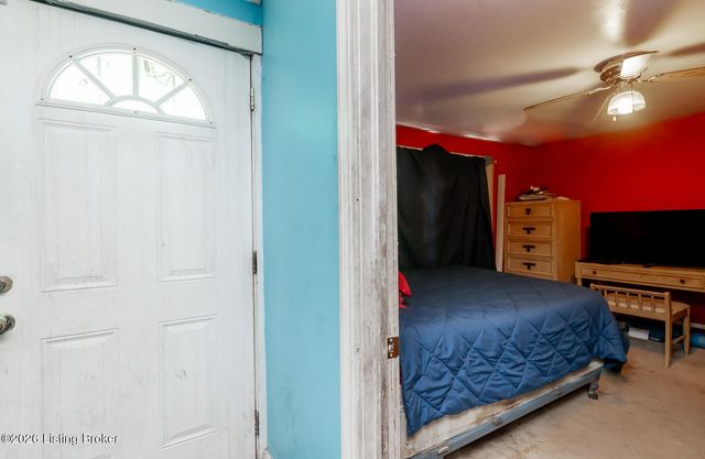 1061 Cecil Ave, Louisville, KY 40211