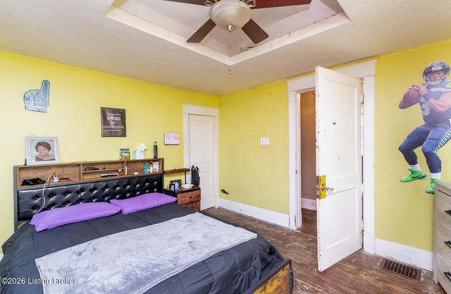 1061 Cecil Ave, Louisville, KY 40211