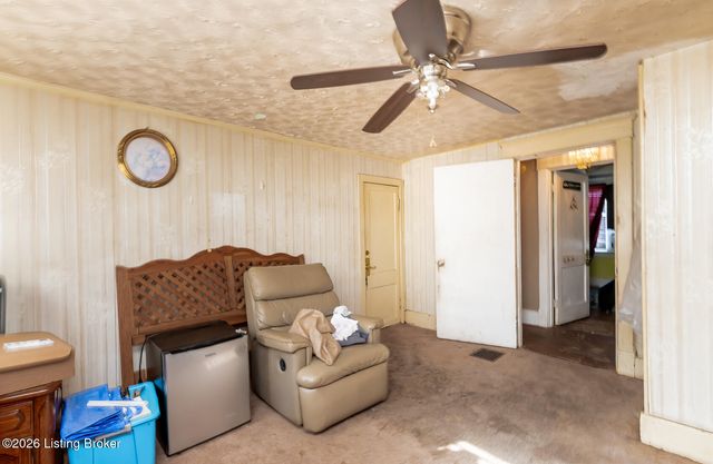 1061 Cecil Ave, Louisville, KY 40211