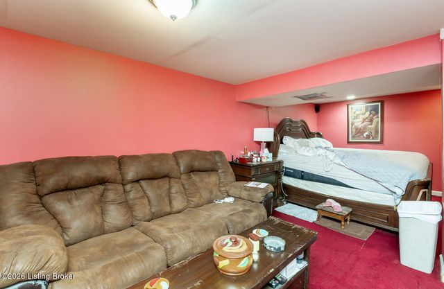 1061 Cecil Ave, Louisville, KY 40211