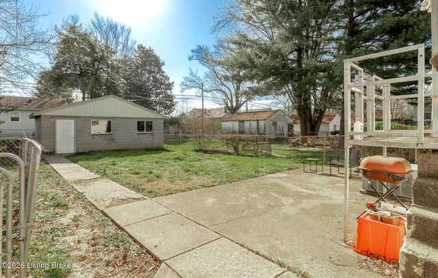 1061 Cecil Ave, Louisville, KY 40211