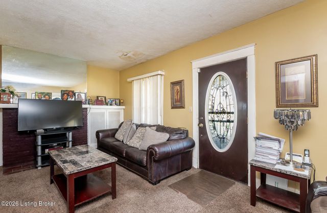 1061 Cecil Ave, Louisville, KY 40211