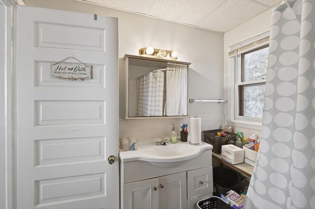 675 Lowry Avenue NE, Minneapolis, MN 55418