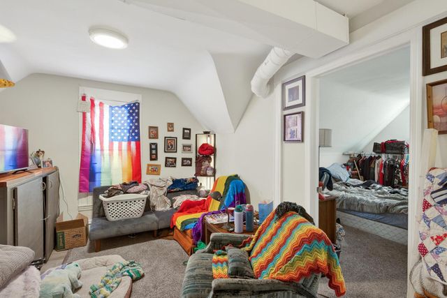 675 Lowry Avenue NE, Minneapolis, MN 55418