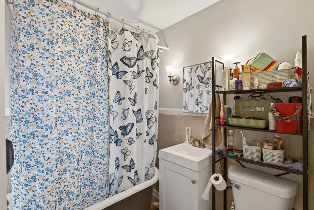 675 Lowry Avenue NE, Minneapolis, MN 55418