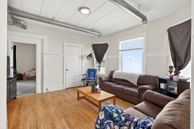 675 Lowry Avenue NE, Minneapolis, MN 55418