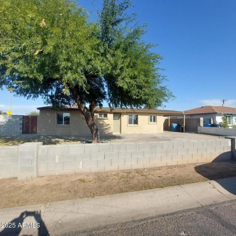 3852 W EARLL Drive, Phoenix, AZ 85019