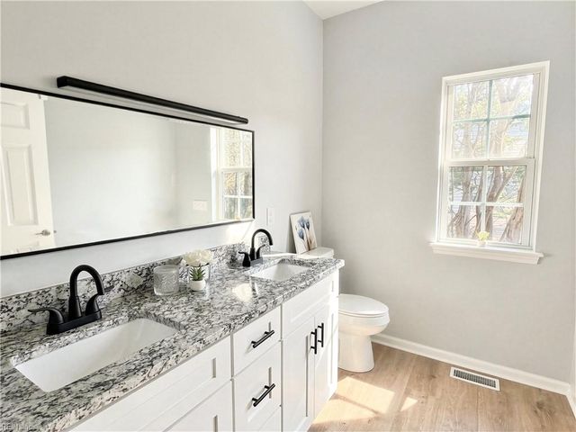 314 Ash Wood DR, Suffolk, VA 23434