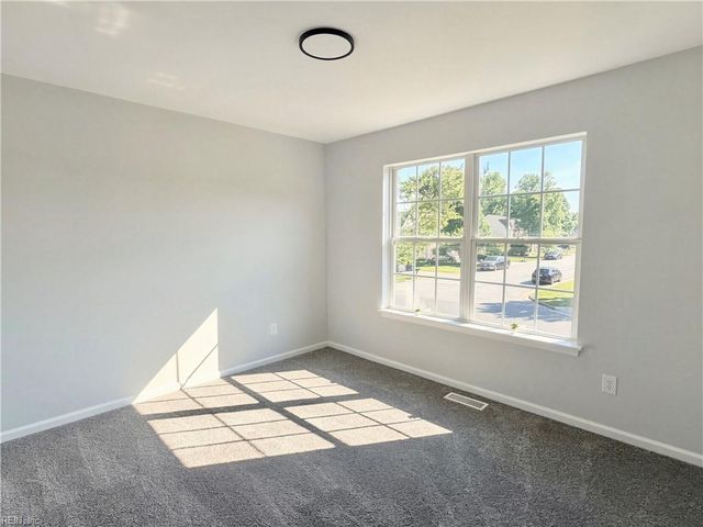 314 Ash Wood DR, Suffolk, VA 23434